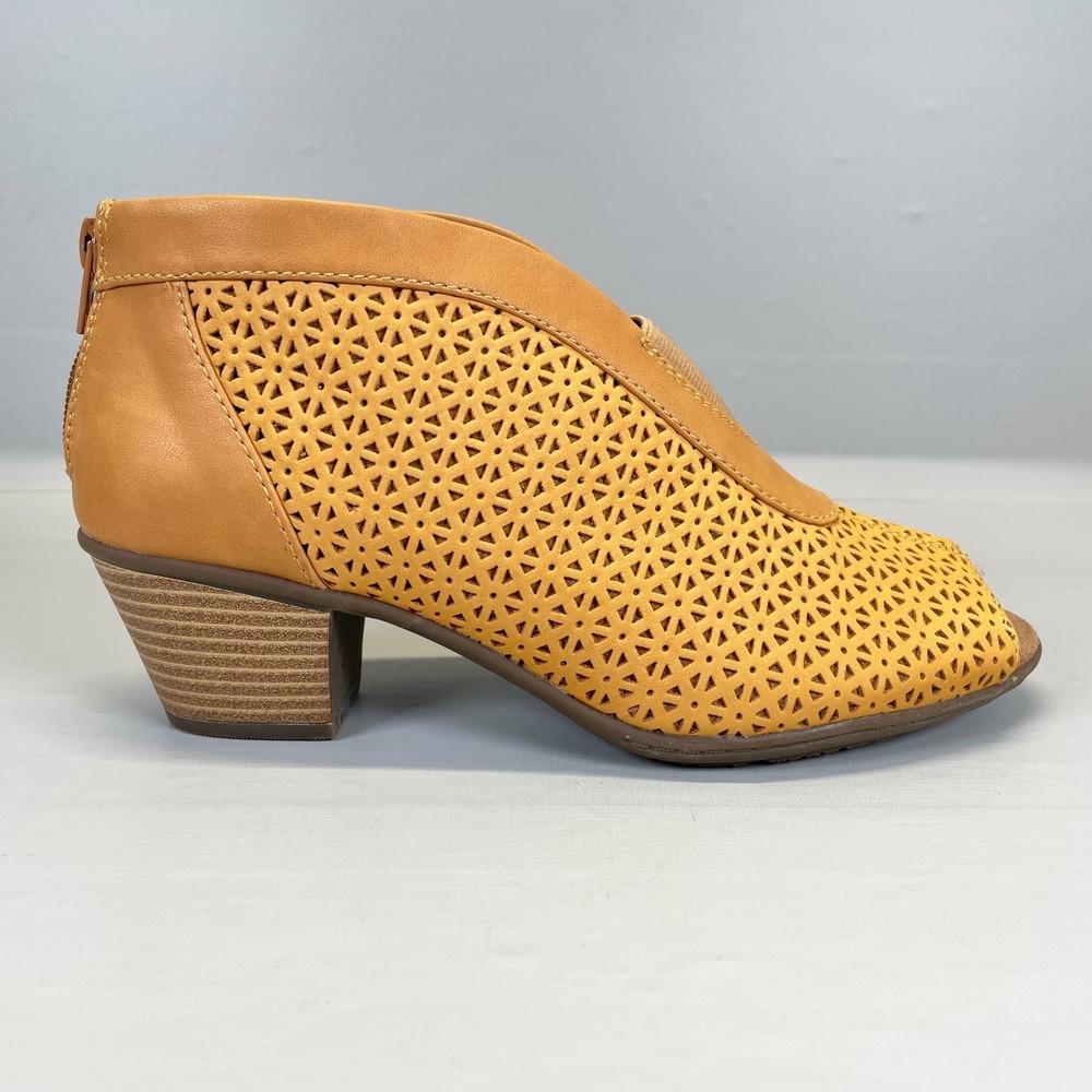 Earth Origins Carden Shoes Womens Size 8 M Yellow Nubuck Peep Toe Heeled Booties